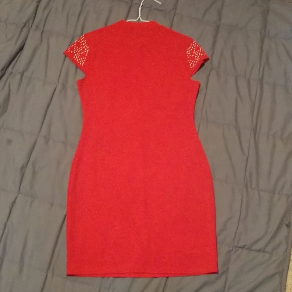 Red midi dress - Picture 2 of 5